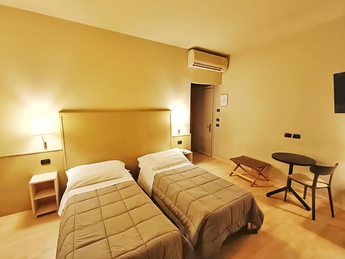 Hotel Corallo Rimini Esterno foto
