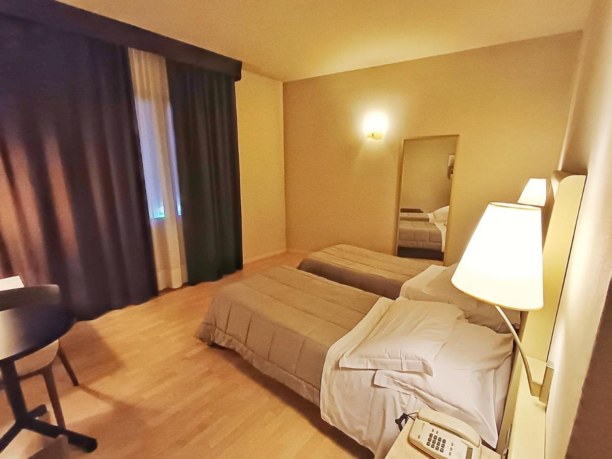Hotel Corallo Rimini Esterno foto