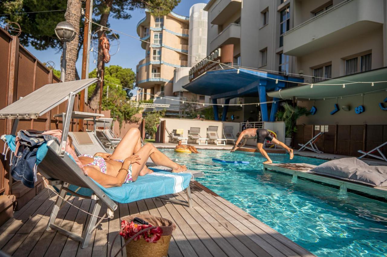 Hotel Corallo Rimini Esterno foto